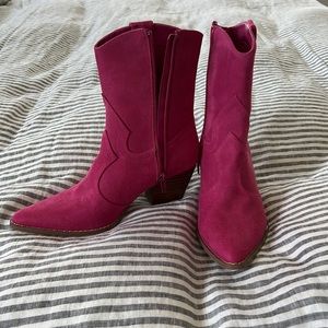 Brand new pink cowgirl boots size 6